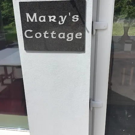 Holiday home Mary Cottage At Tonylion House *